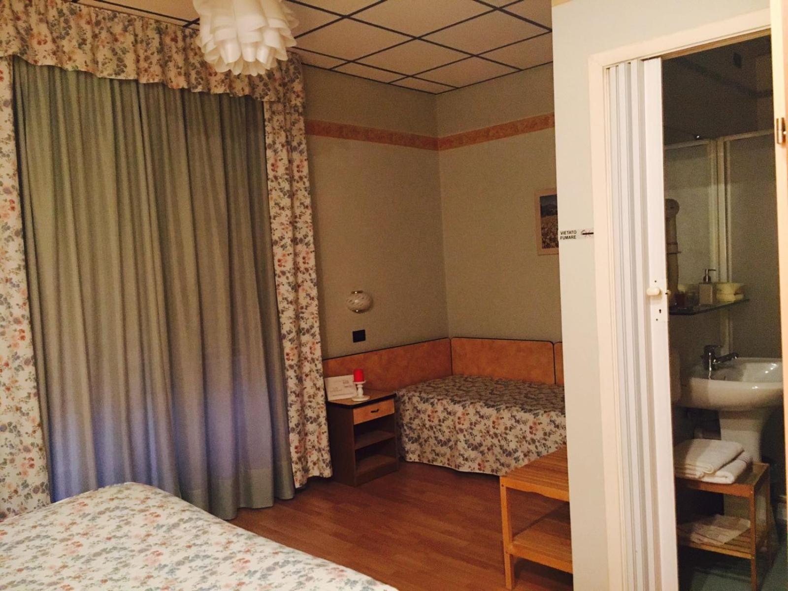 Albergo Sangrilà Lanzo Torinese Quarto foto
